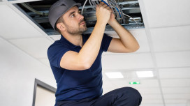 Casquette anti-heurt : quel mod&egrave;le selon votre m&eacute;tier ?