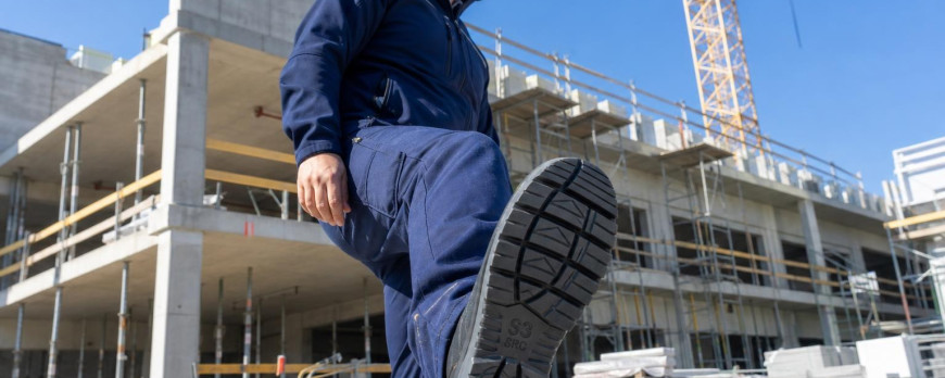 Chaussure S3 SRC : décryptage d'un marquage essentiel
