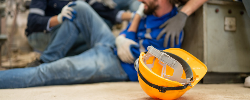 Accidents du Travail les Plus Fréquents : Comment les Vêtements Professionnels et EPI Réduisent les Risques