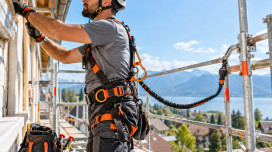 Harnais de maintien au travail : r&ocirc;le, normes et m&eacute;tiers